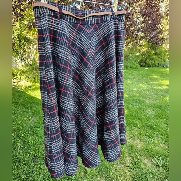 Vintage Plaid Midi Skirt - Picture 5 of 10